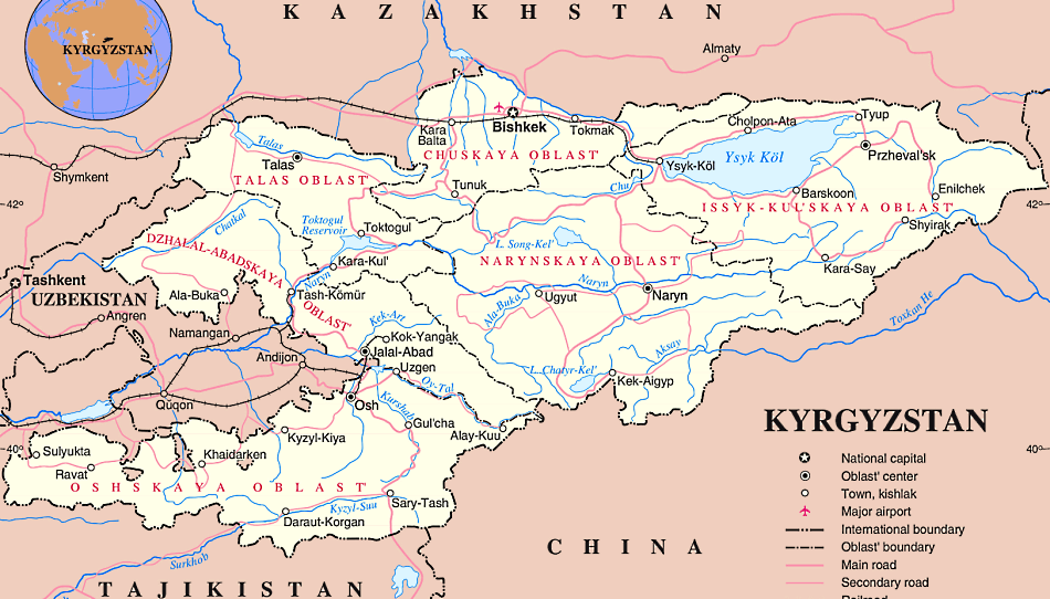 Quirguistão mapa politico com distritos e cidades em inglês