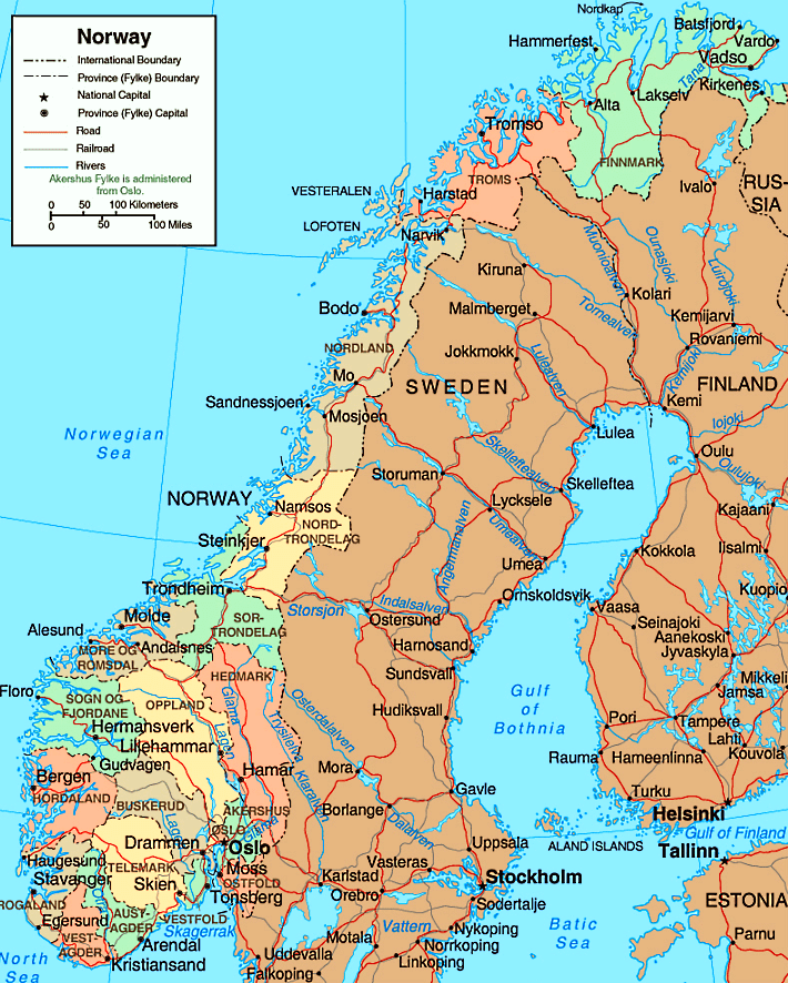 Norwegen Karte mit Städten, Regionen, Orten, Straßen und Flüssen auf Englisch
